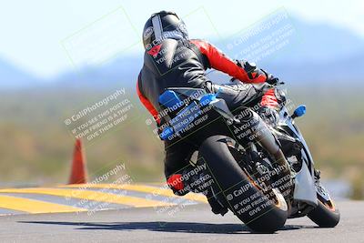 media/Oct-09-2022-SoCal Trackdays (Sun) [[95640aeeb6]]/Turn 9 Backside (120pm)/